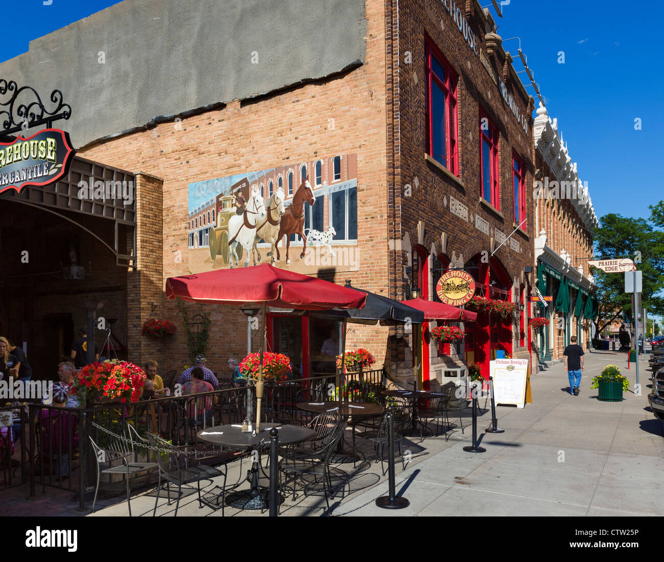 El Firehouse Brewing Co bar y cervecería en Main Street en el centro de la ciudad de Rapid City, Dakota del Sur, EE.UU. Foto de stock