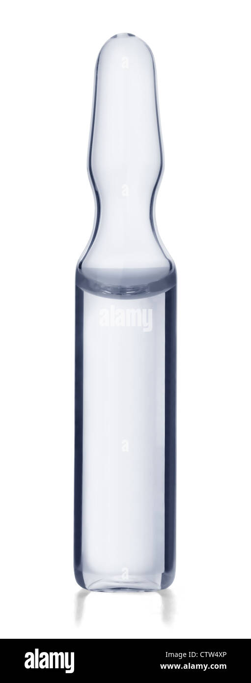 Sola ampolla con medicamento inyectable aislado en blanco Foto de stock