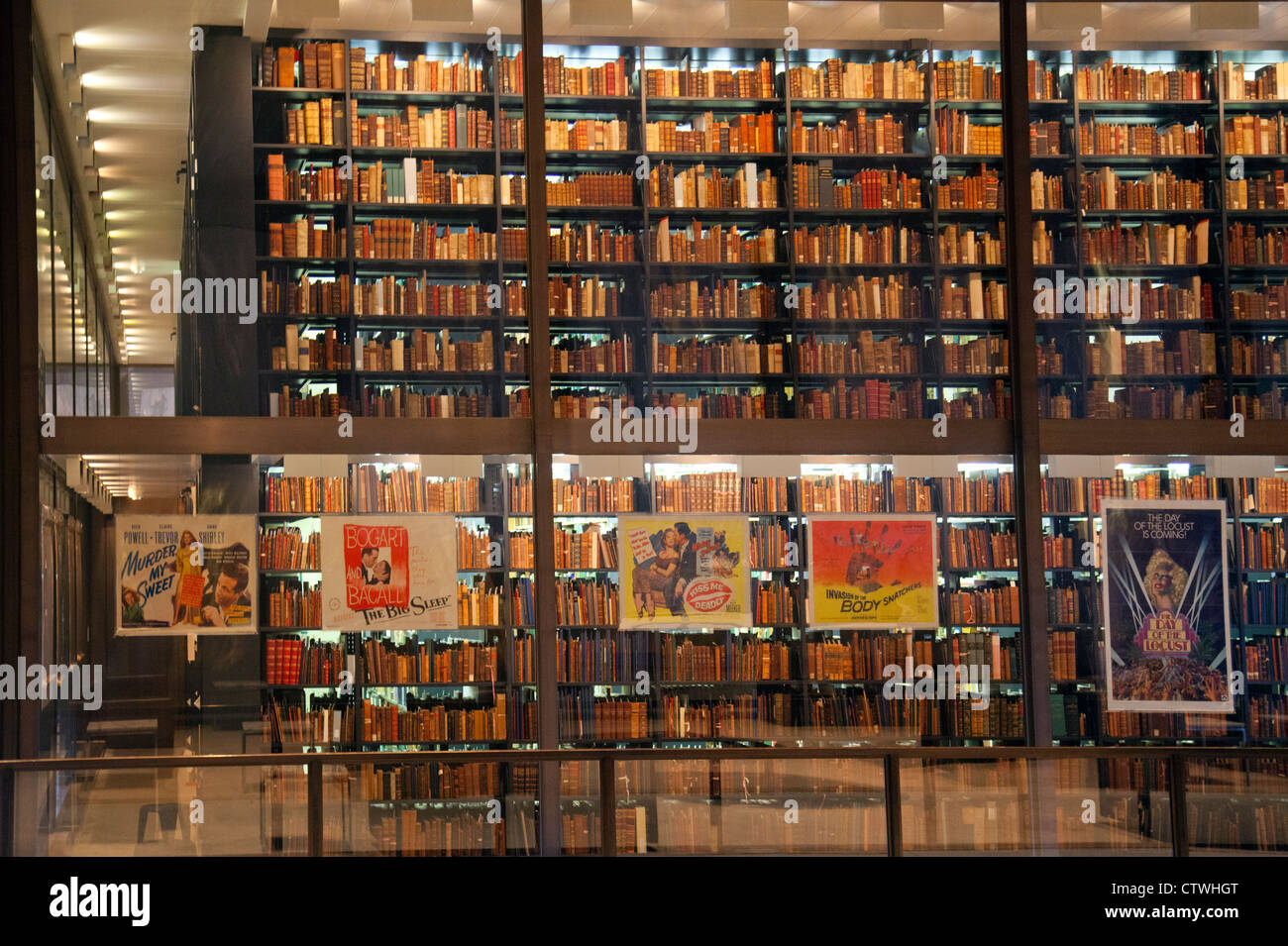 En la Biblia de Gutenberg Beinecke de Libros Raros y Manuscritos de la biblioteca de la Universidad de Yale en New Haven Foto de stock