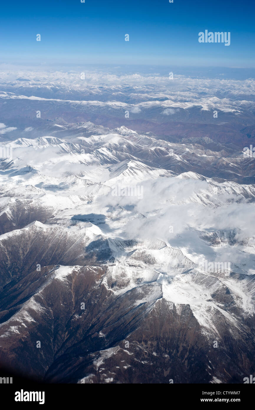 La fotografía aérea, en el Tíbet, en los Himalayas montañas Hengduan Foto de stock