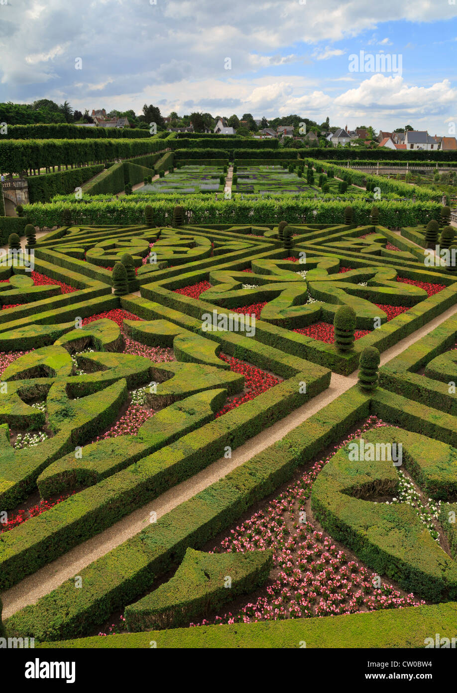 Chateau de Villandry, Valle del Loira, Francia. El palacio renacentista tardío es más famoso por sus jardines restaurados Foto de stock