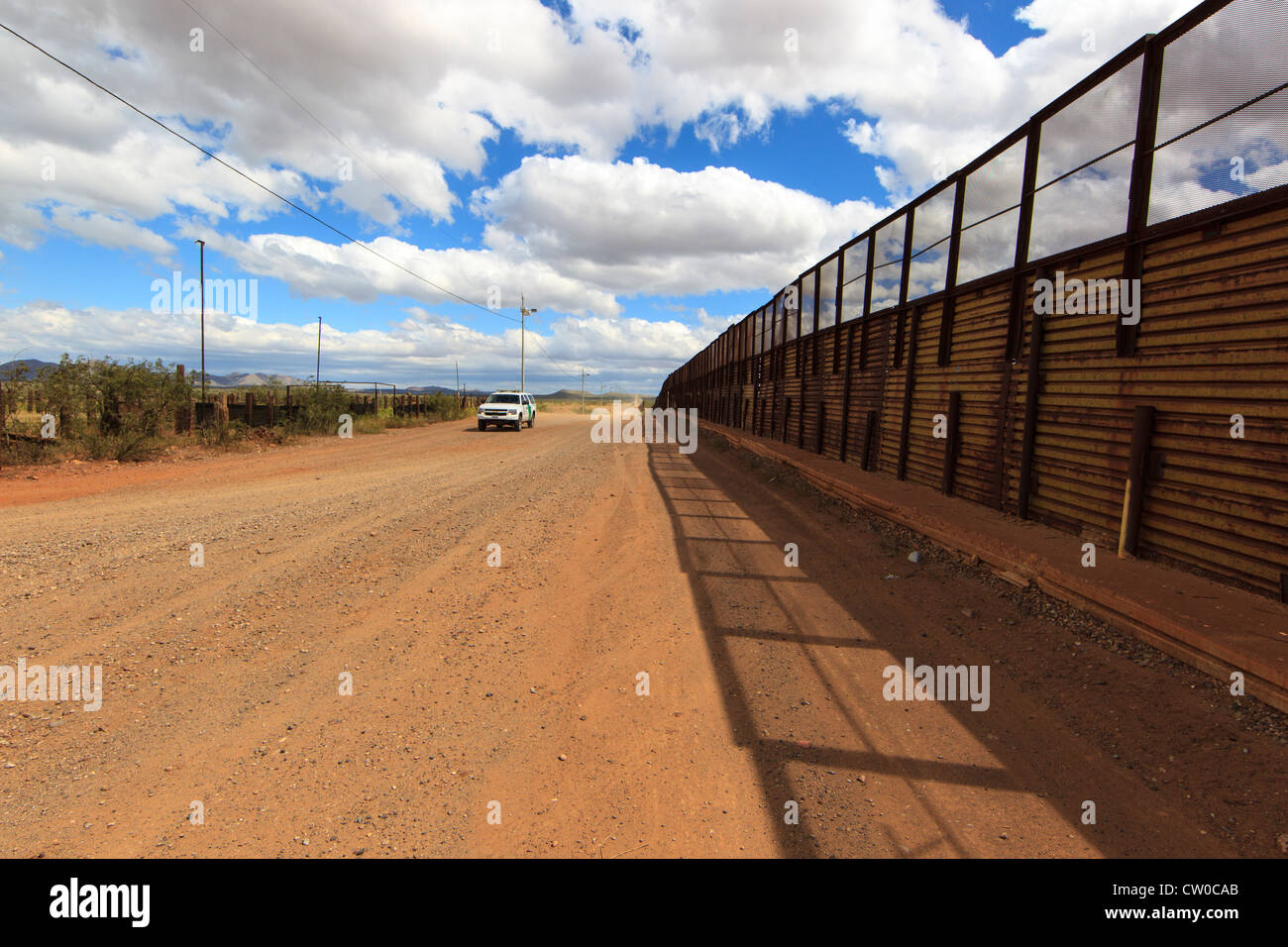 La valla fronteriza entre los Estados Unidos y México en Naco, Arizona. Foto de stock