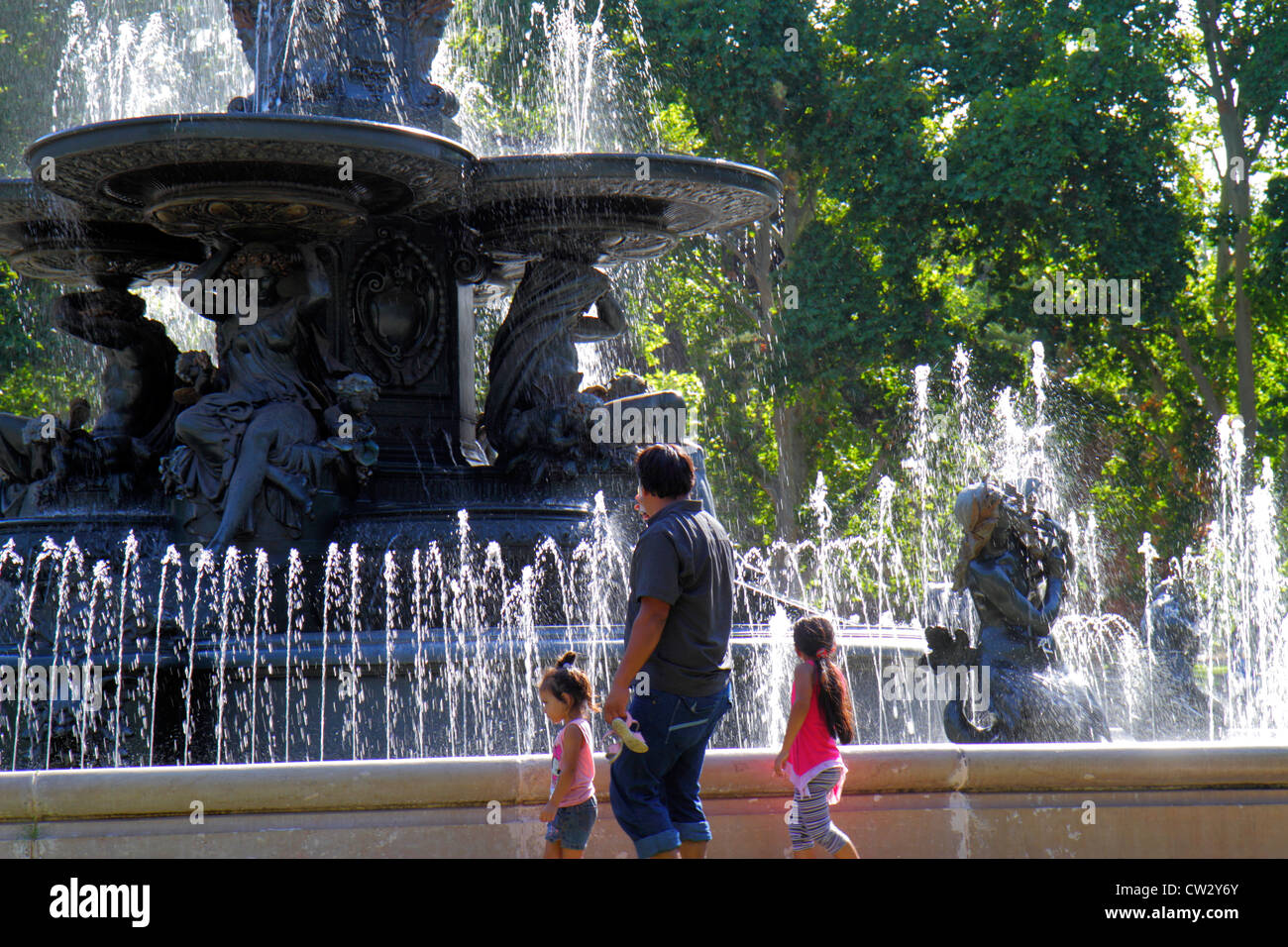 Mendoza Argentina,Parque General San Martín,Parque Público,Fuente de los Continentes,Fuente ornamental,escultura académica,Duval D’O. Foto de stock
