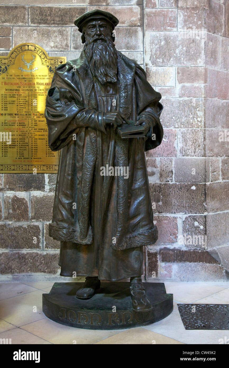 Estatua de Juan Knox, la Catedral de St Giles, el casco antiguo de Edimburgo, Escocia, Reino Unido, GB, Islas Británicas, Europa Foto de stock