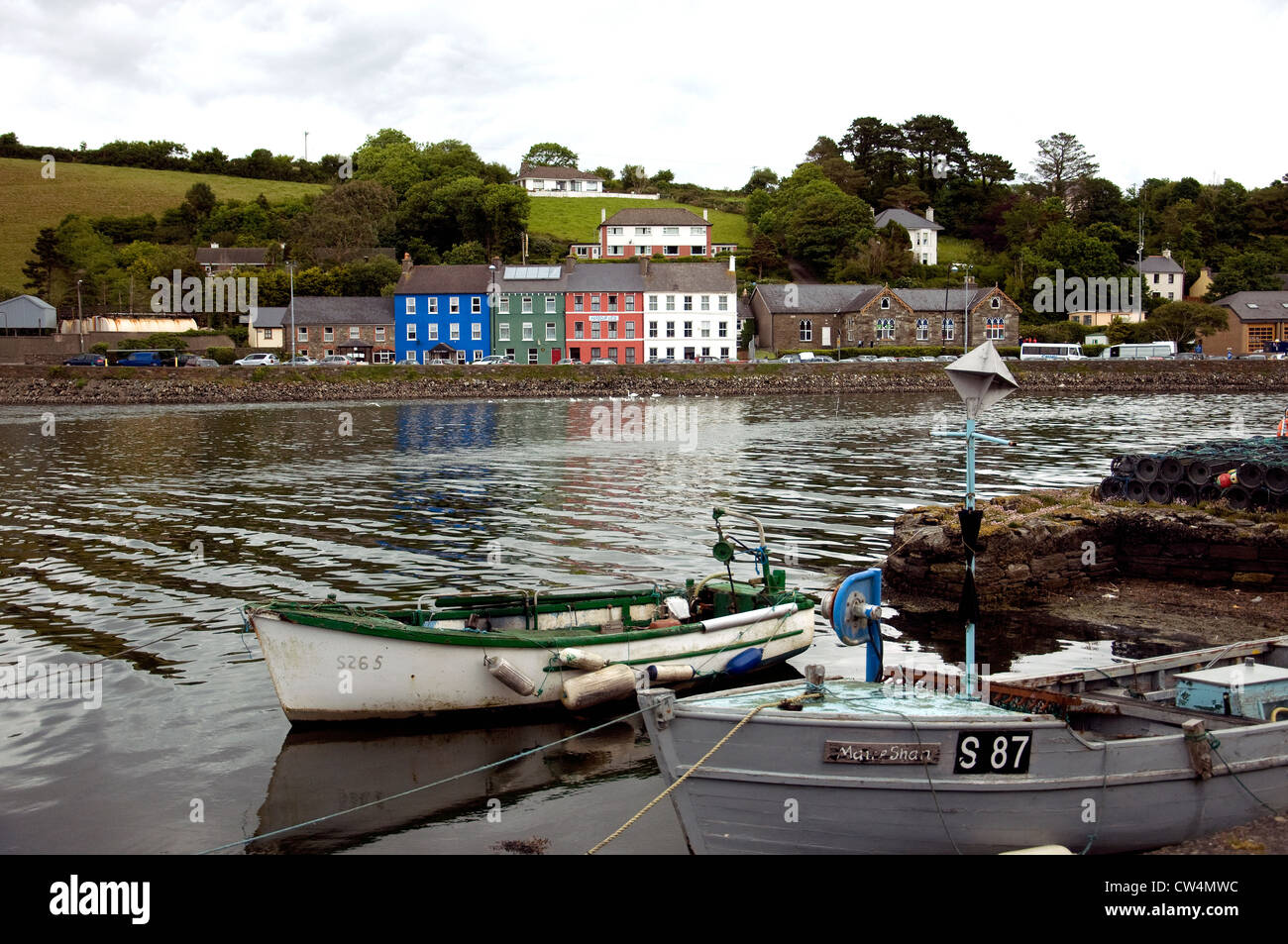 Bantry Bay Harbour en el suroeste de Irlanda Foto de stock