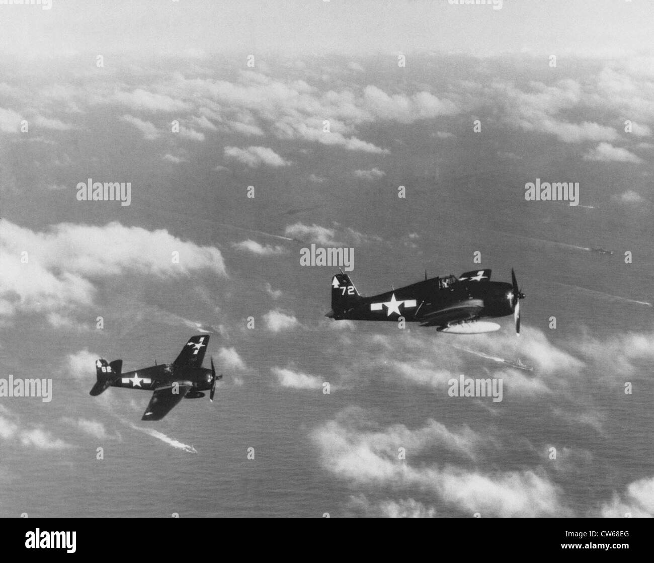 Grumman F6F-3 Hellcat en vuelo Foto de stock