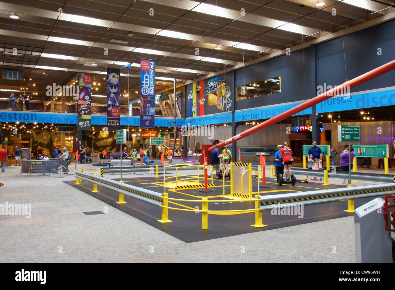 Interior omniplex science center Oklahoma city ok atracciones atracción histórica histórica ruta