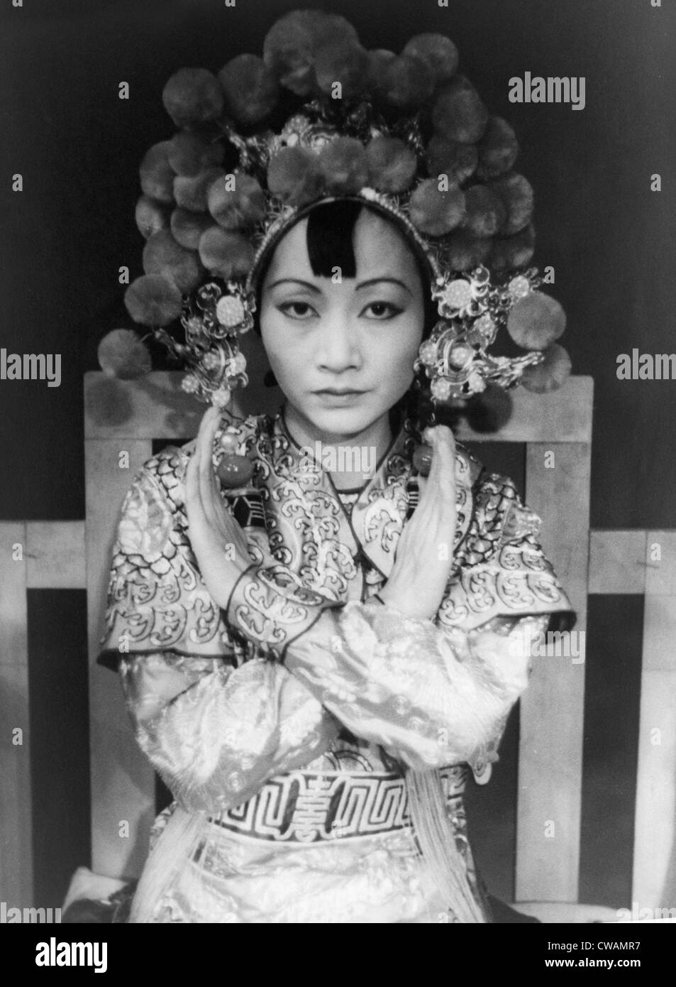 Anna May Wong (1905-1961), Chinese-American actriz de cine que han perseverado a lo largo de su extensa carrera contra la pieza de fundición Foto de stock
