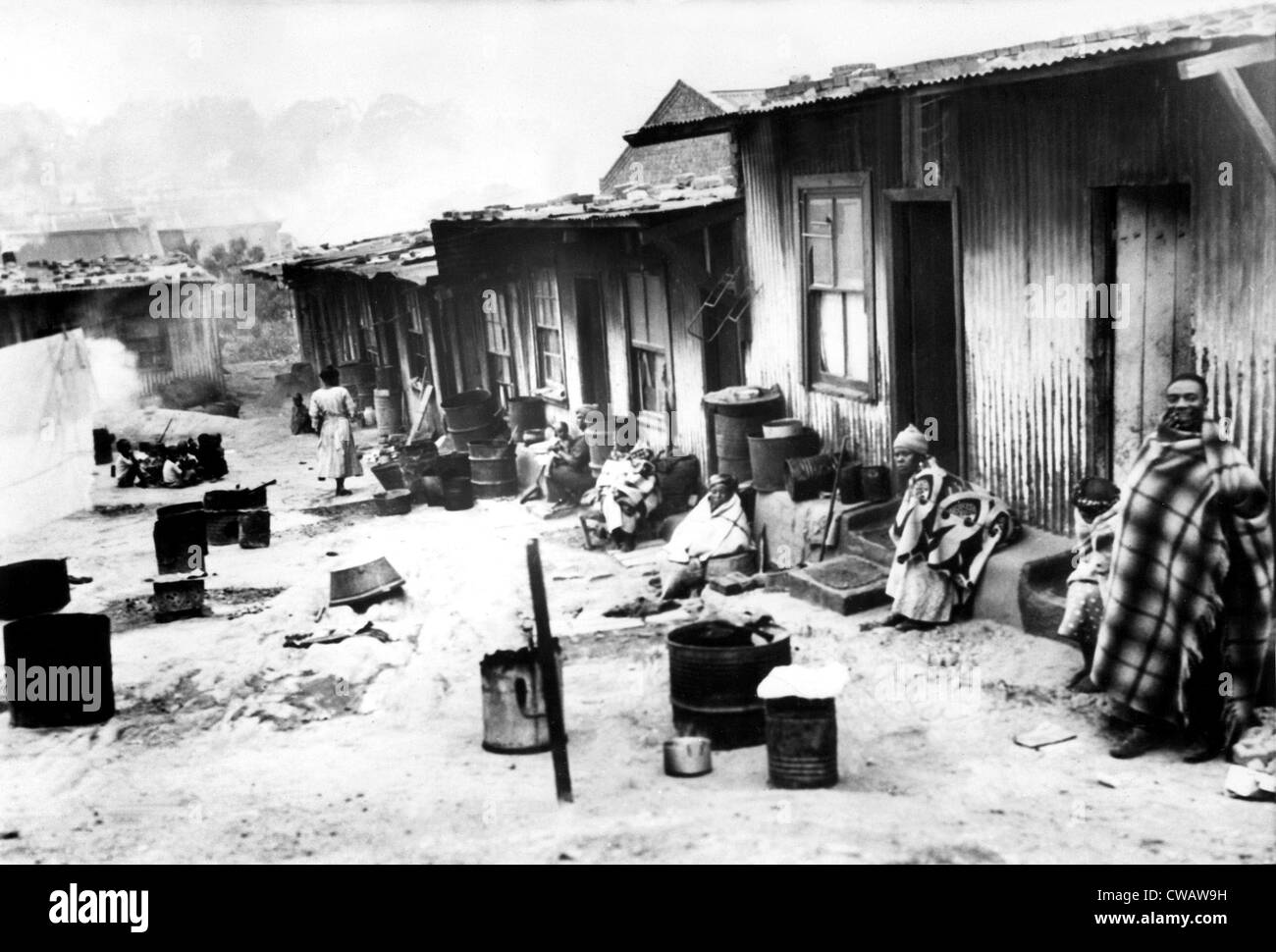 Barrios de Tugurios de Sophiatown cerca de Johannesburgo, Sudáfrica [Traslado lugar después de native disturbios cerca de la ciudad], 4/23/54. Cortesía: CSU Foto de stock