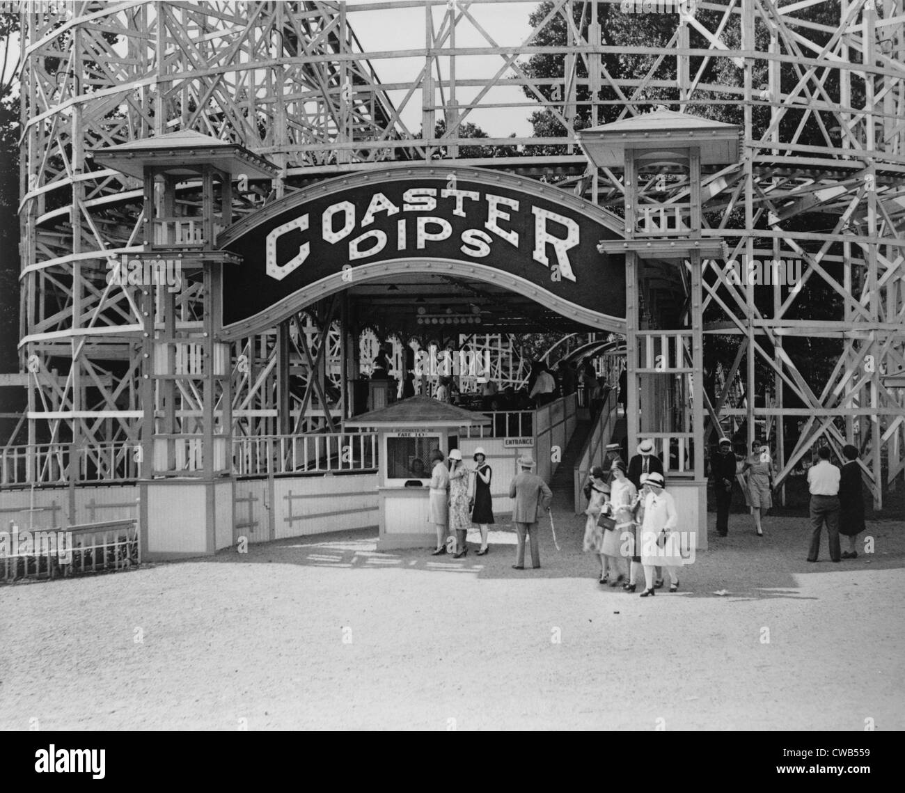 Parques de diversiones, la entrada a la Coaster Dips, el roller coaster en Glen Echo Park, Maryland, fotografía, 1909-1932. Foto de stock