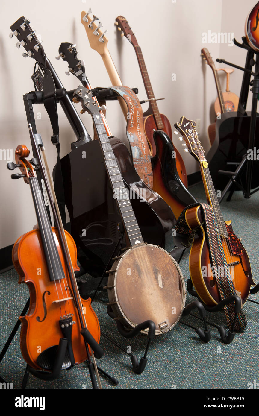 freír excursionismo Generalmente Instrumentos de bluegrass fotografías e imágenes de alta resolución - Alamy freír excursionismo Generalmente Instrumentos de bluegrass fotografías e imágenes de alta resolución - Alamy