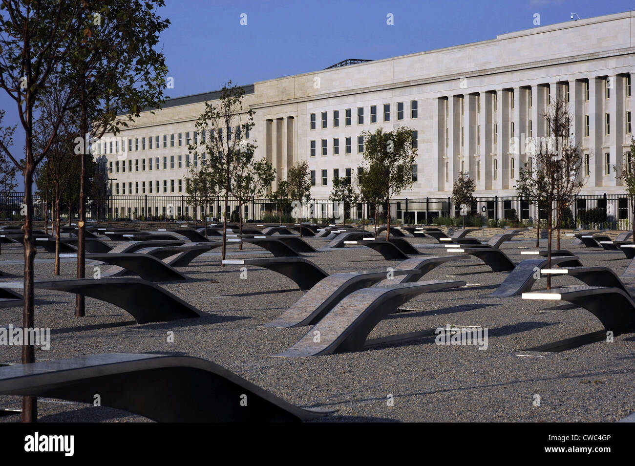 El Pentágono monumento en honor de las 184 personas que murieron en el Pentágono y el Vuelo 77 de American Airlines durante el 11 de septiembre Foto de stock