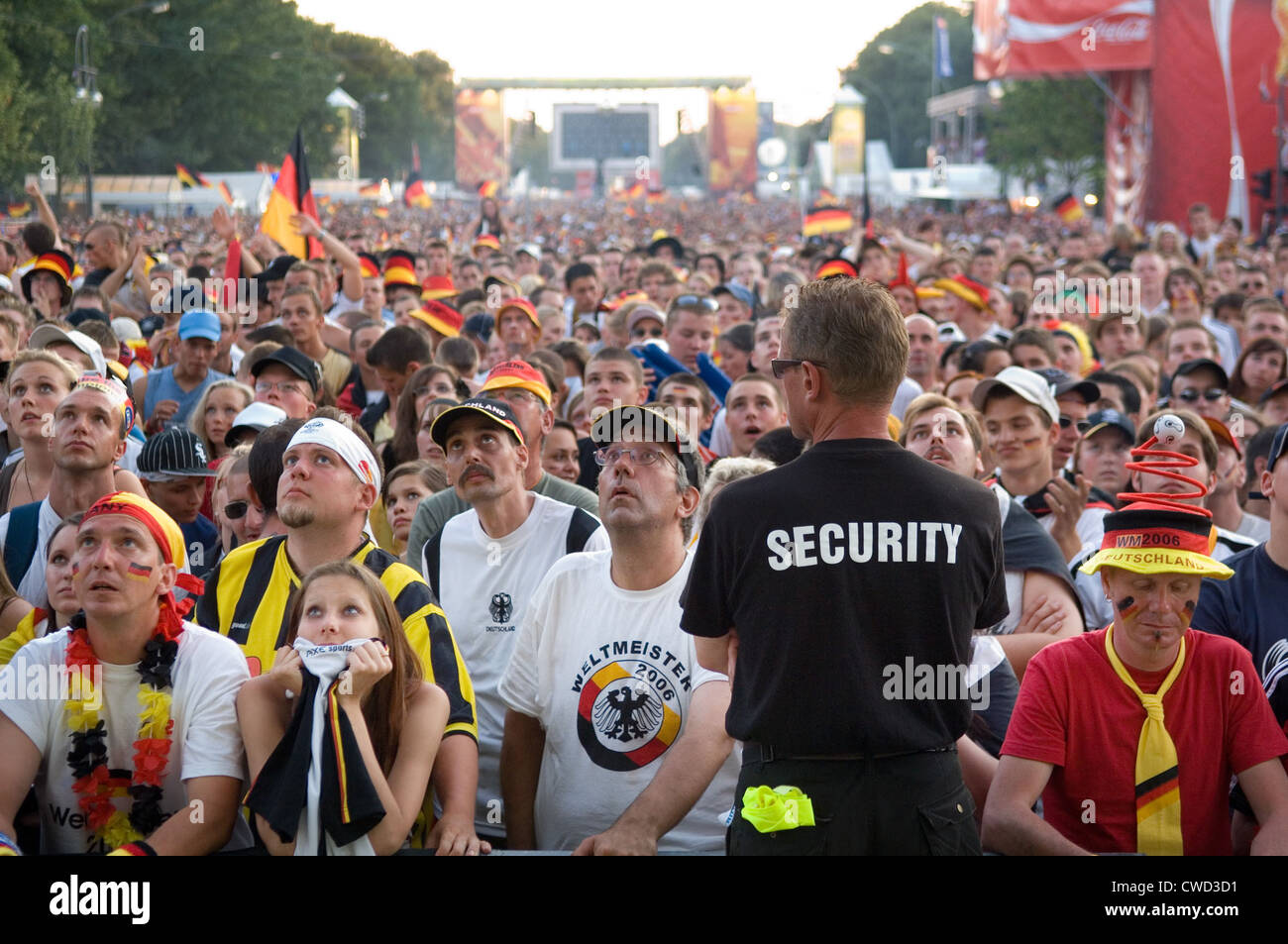 Alemania en negro, rojo y oro, la fiebre, la milla de los fans de Berlín Foto de stock