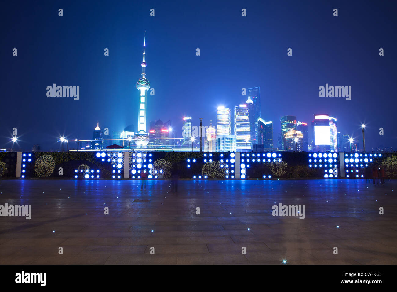 Escena nocturna de Shanghai Foto de stock