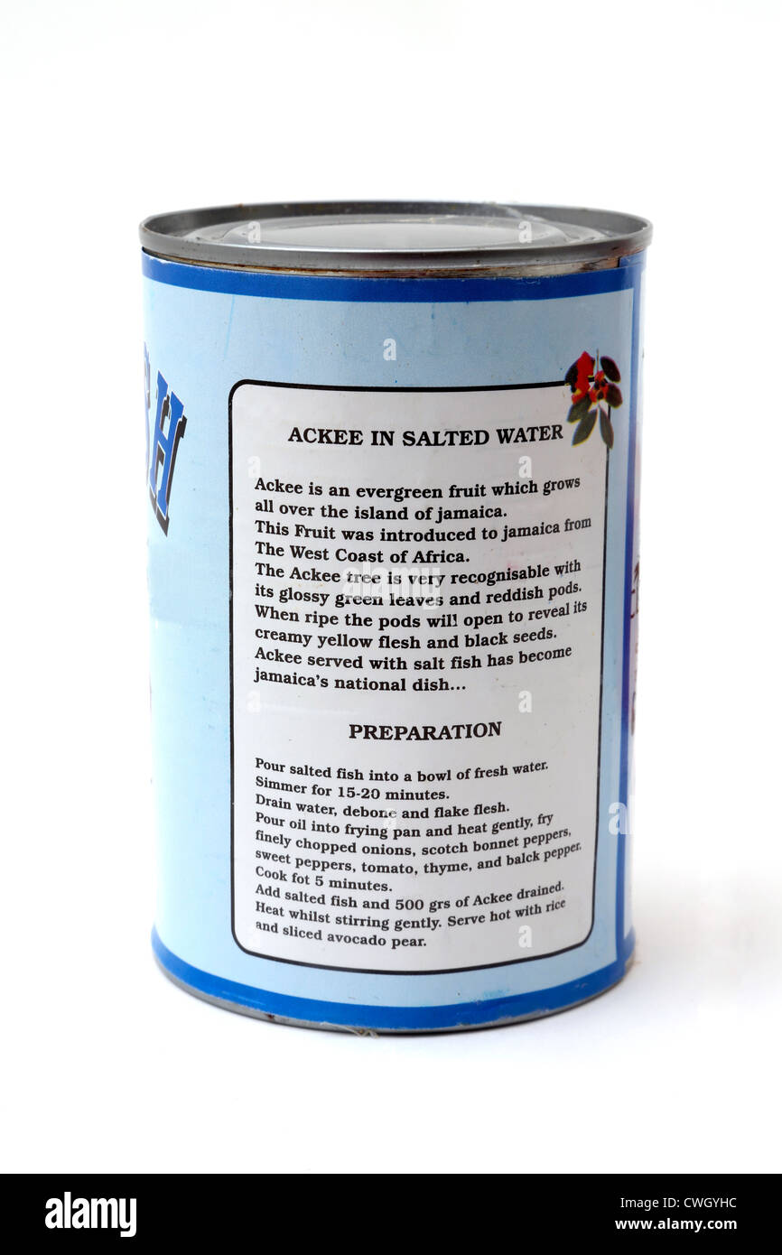 Una lata de Ackees frescas en agua salada mostrando la receta en la etiqueta para el plato nacional de Jamaica Foto de stock