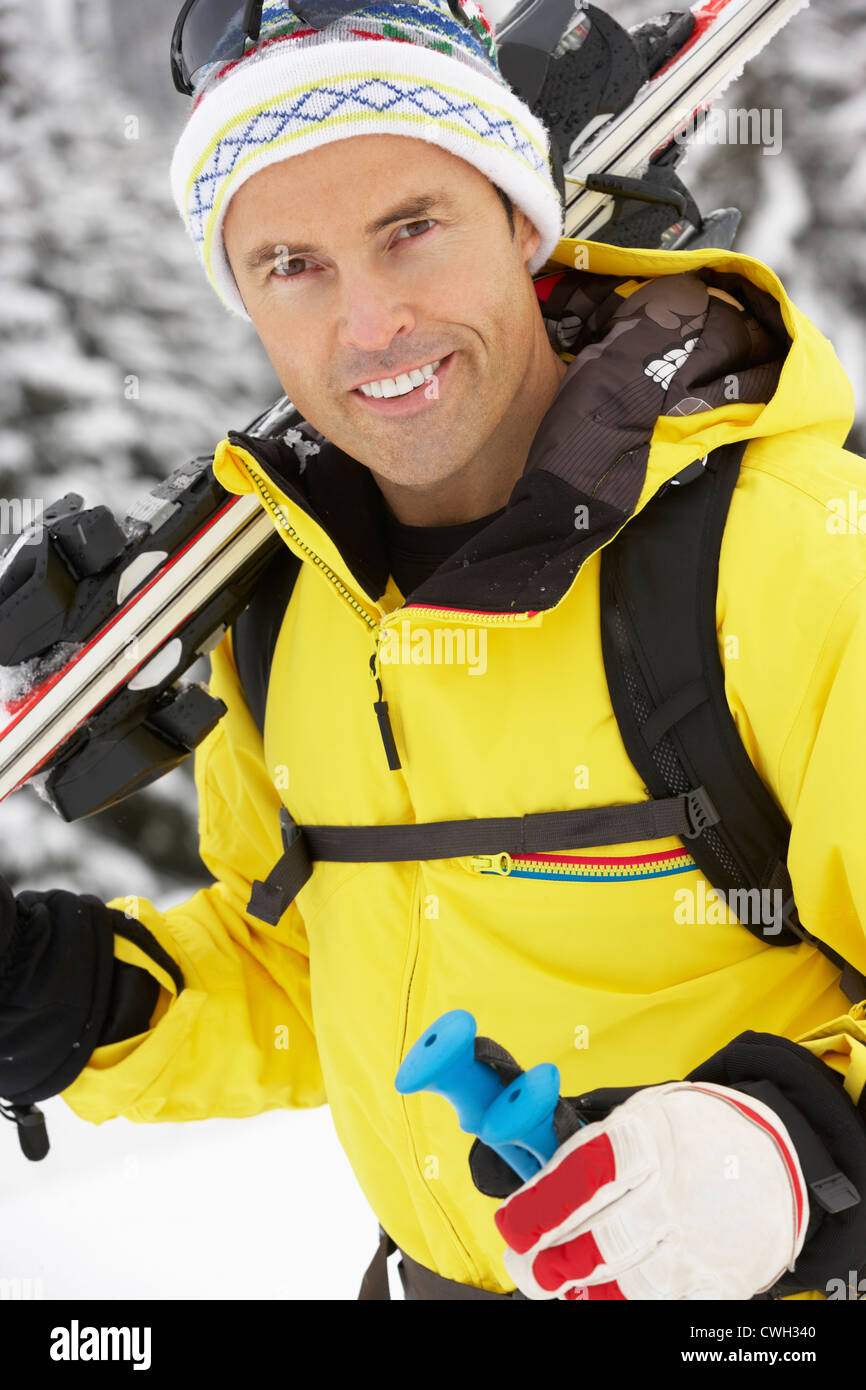 Hombre con gafas de nieve fotografías e imágenes de alta resolución -  Página 2 - Alamy