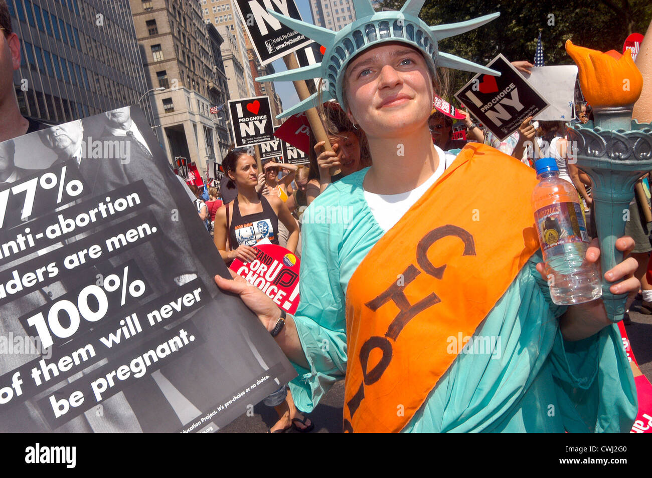 New York, NY - El aborto defensores de los derechos del rally en New York City Hall Foto de stock