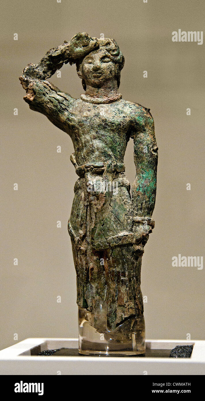 Figura masculina de bronce cretense Minoica Tardía 1600 1450 Creta Foto de stock