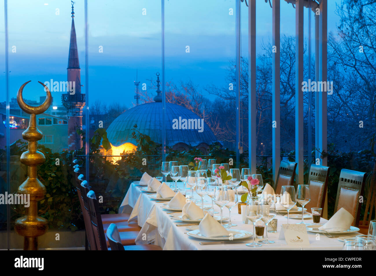 Turquía, Estambul, Sultanahmet, Restaurante Matbah im Ottoman Hotel Imperial, Caferiye Sokak 6 Foto de stock
