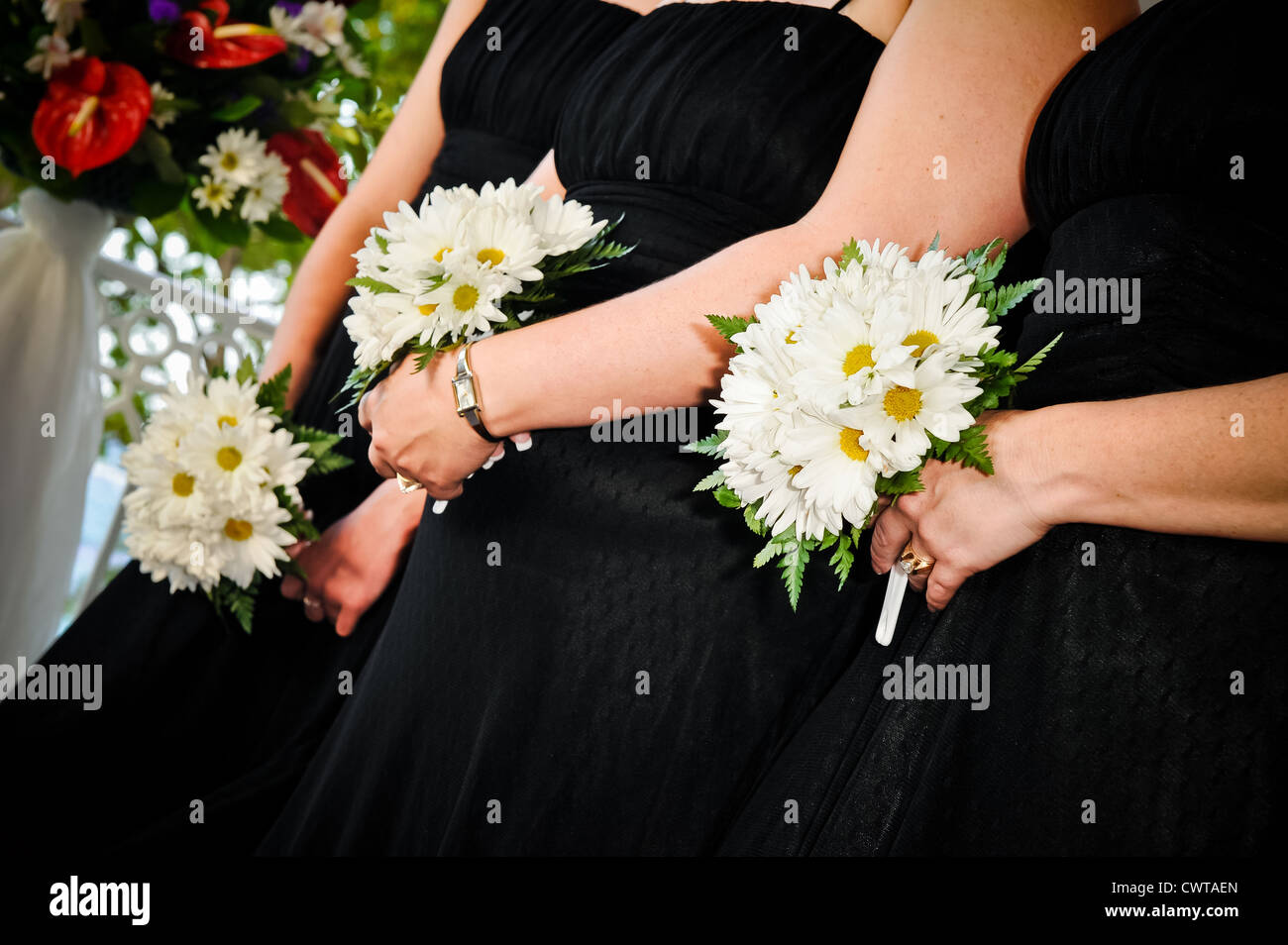 Vestidos negros con flores new arrivals
