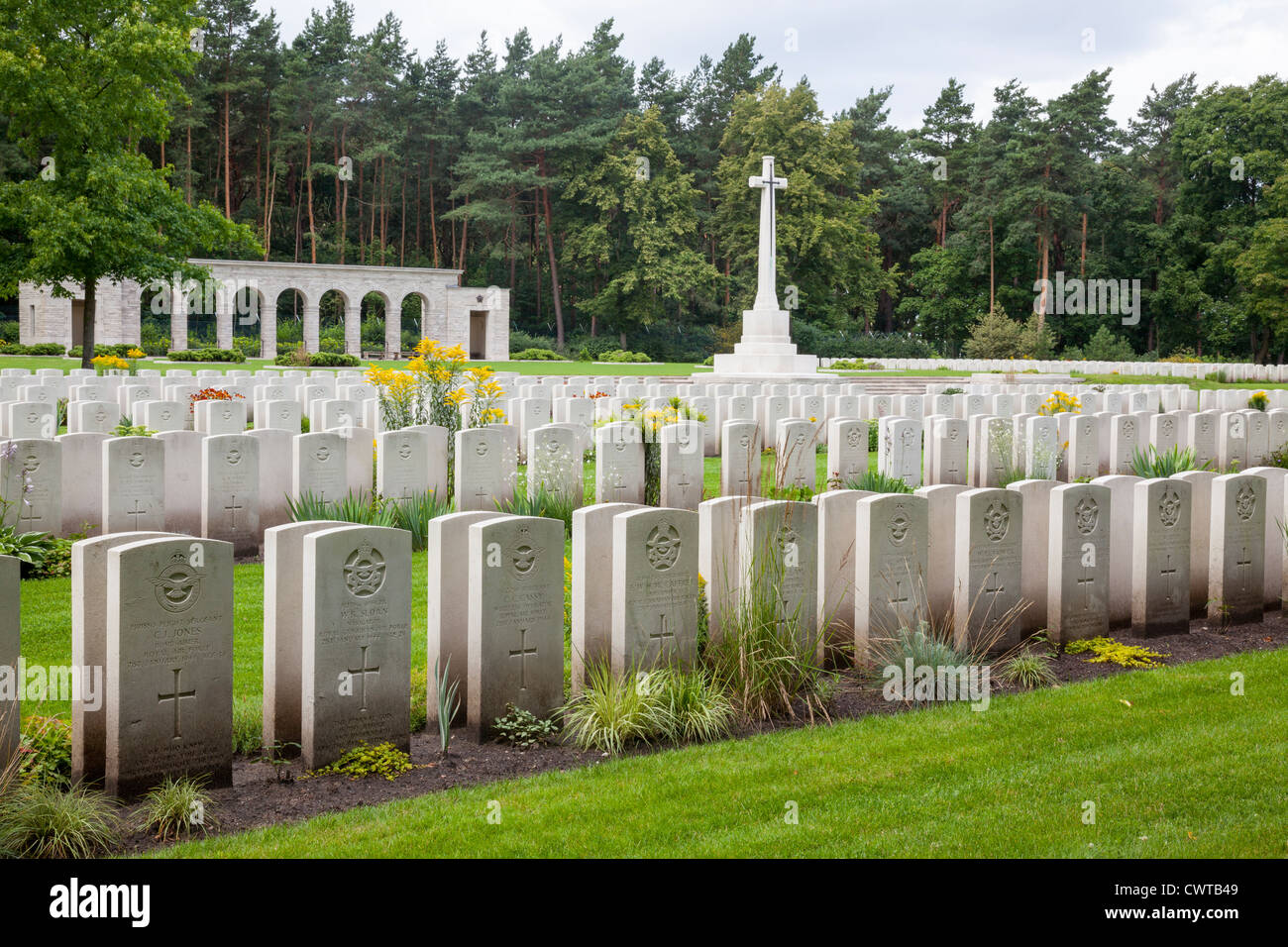 Cementerio de Guerra del Commonwealth, Heerstrasse, Berlín, Alemania Foto de stock