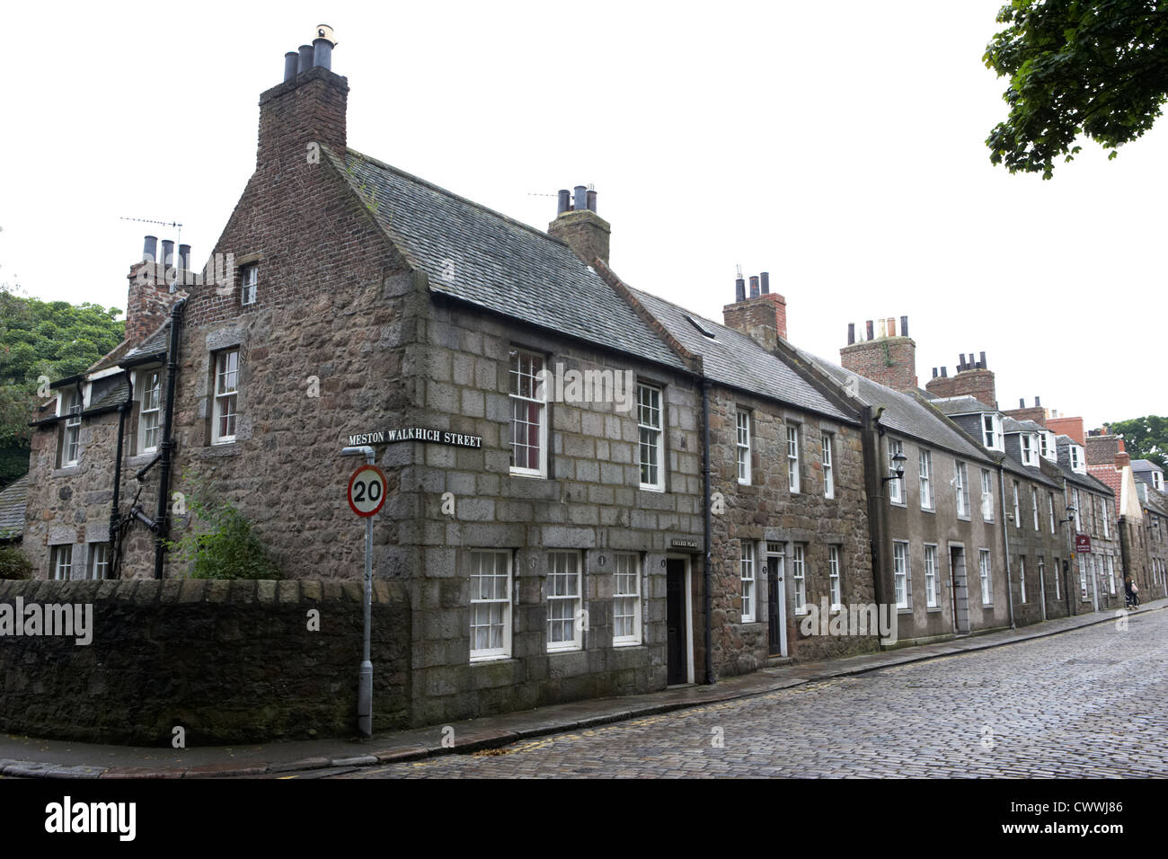 High street edificios de granito de old Aberdeen Scotland Reino Unido Foto de stock