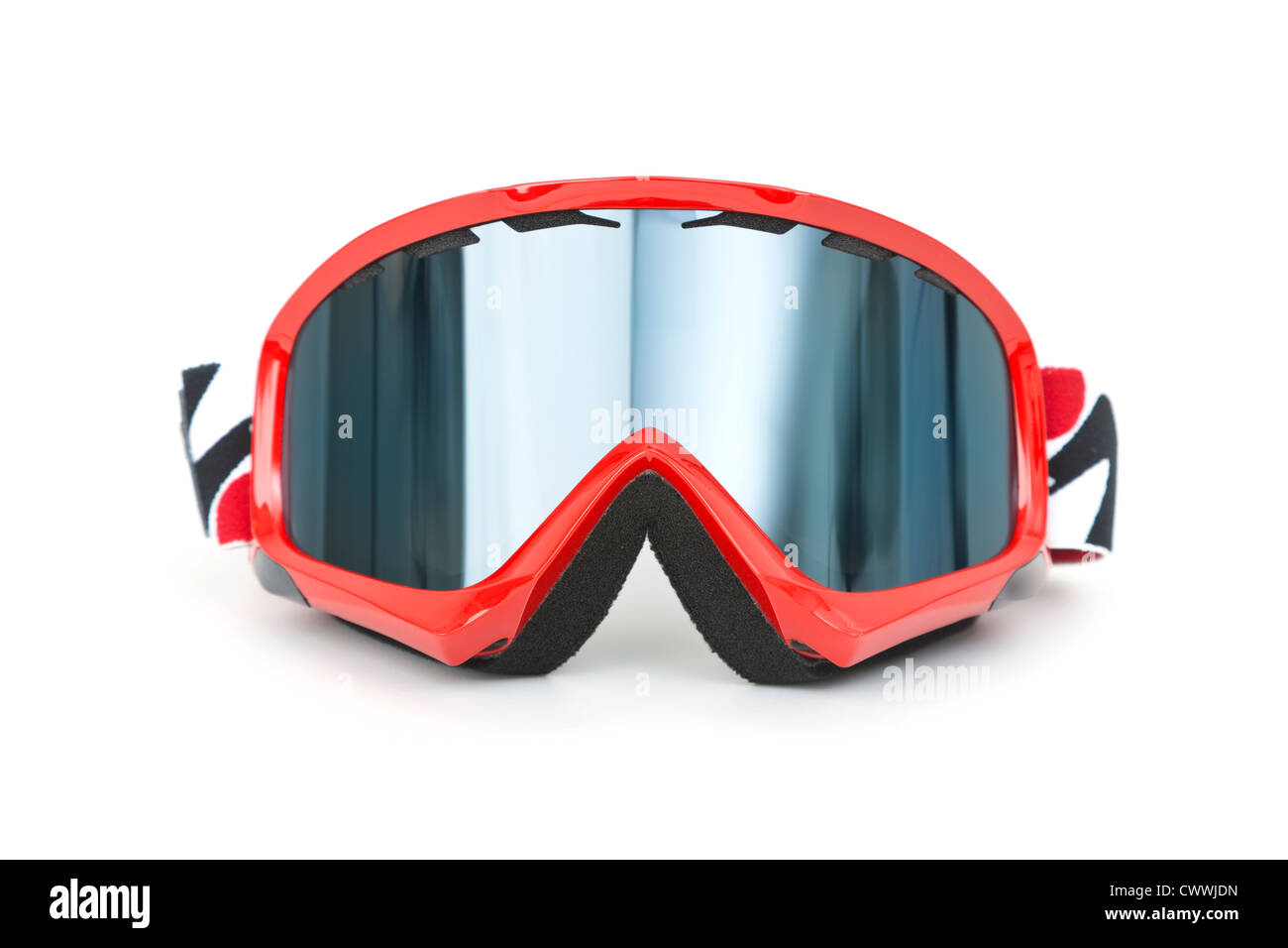 Nuevas gafas de esquí aislado sobre fondo blanco. Foto de stock