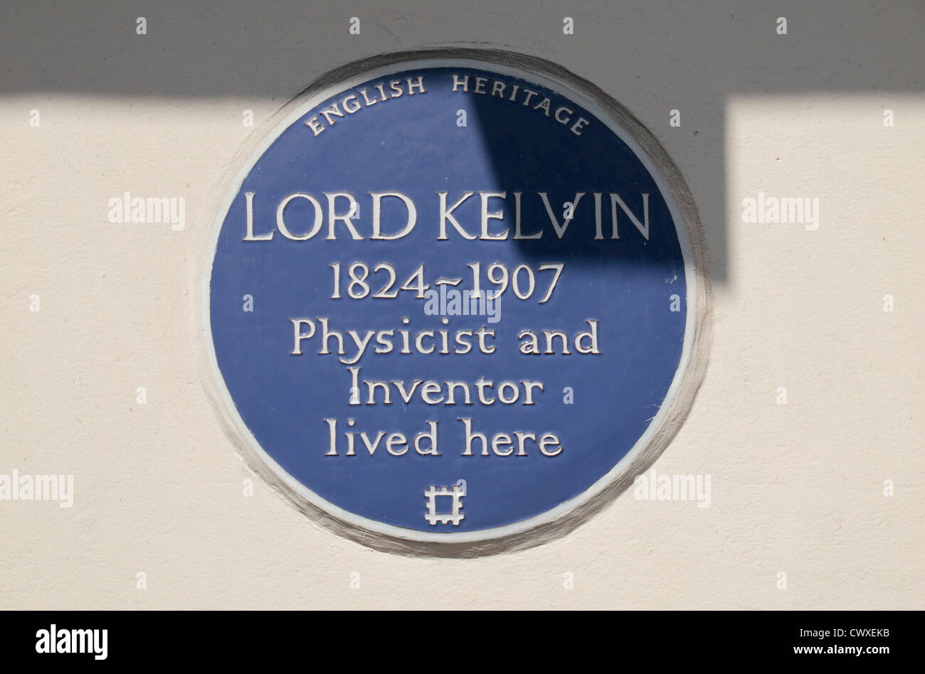 Placa azul para el Señor (William Thomas), Kelvin, físico e inventor, Eaton Place, Westminster, SW1, Londres, Reino Unido. Foto de stock