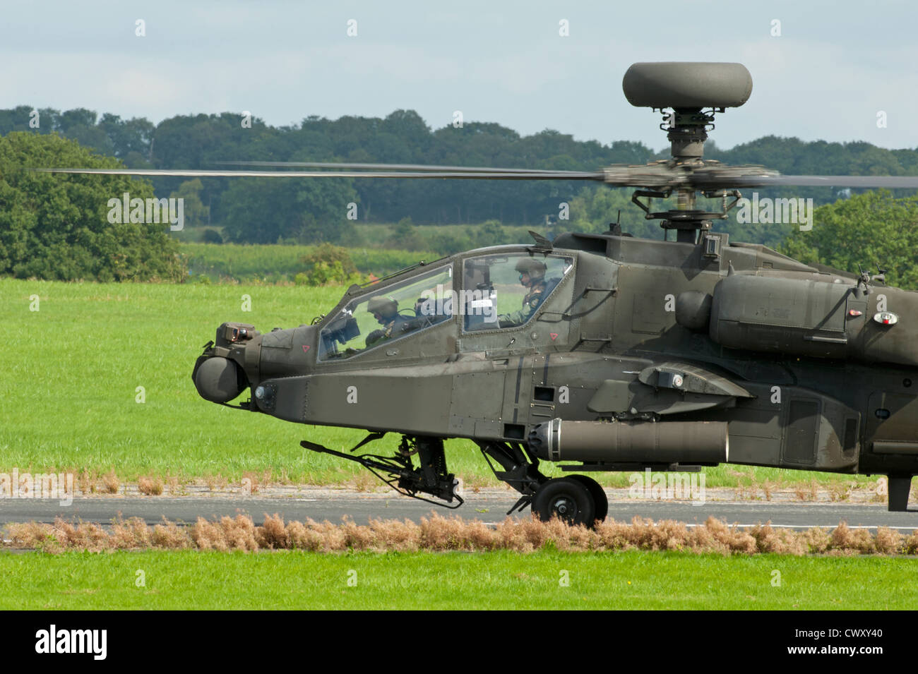 Army Air Corps WAH-64 Apache AH1 un helicóptero militar en el Aeródromo de verde medio penique, Wolverhampton. Ocs 8373 Foto de stock