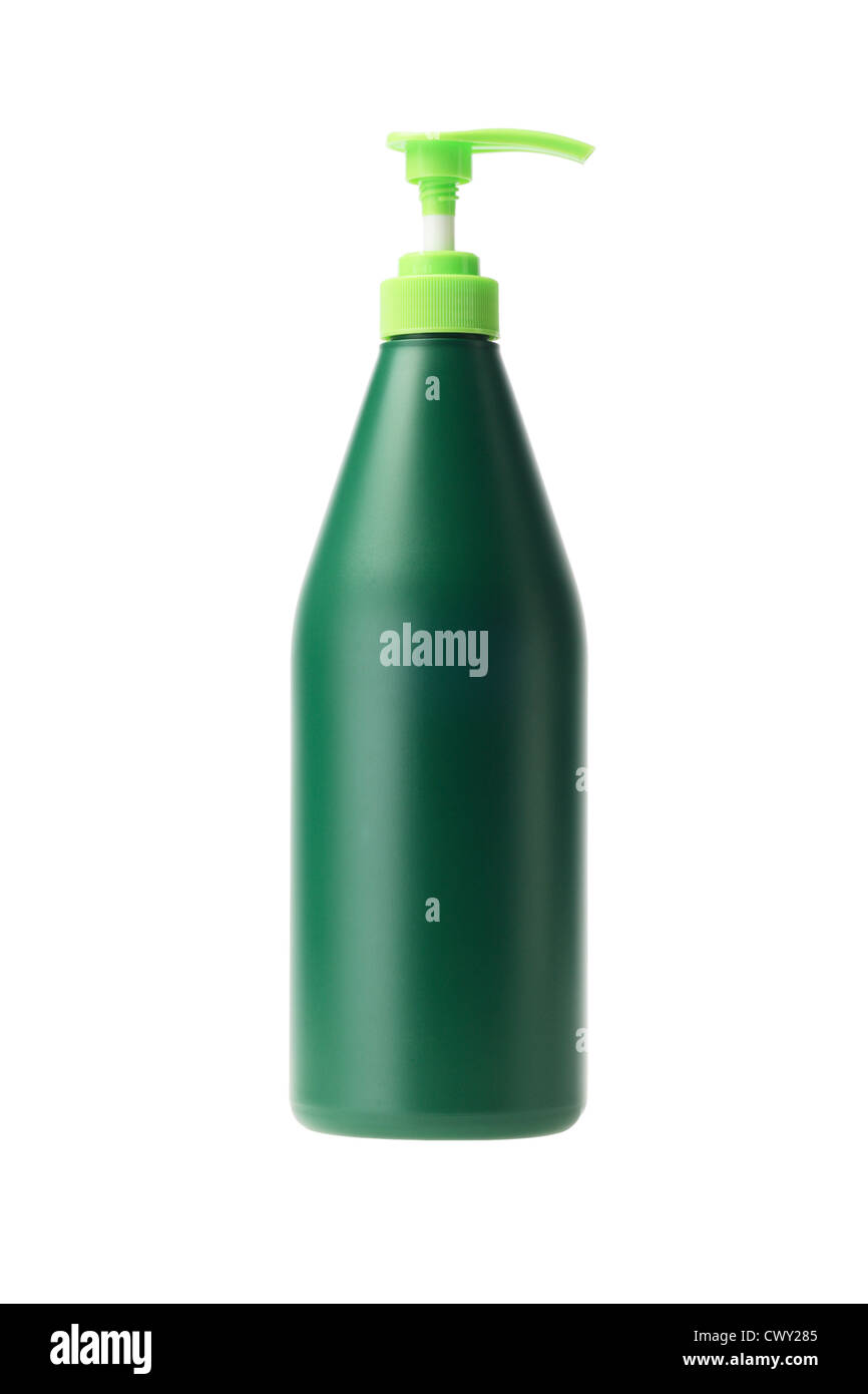 Botella de plástico verde de dispensador de jabón líquido sobre fondo blanco. Foto de stock