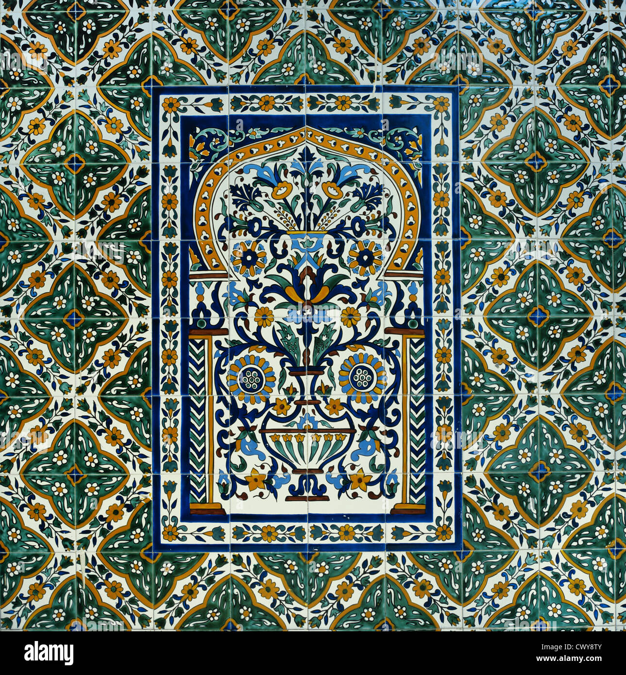 Azulejos decorativos en Hammamet, Túnez, África del Norte Foto de stock