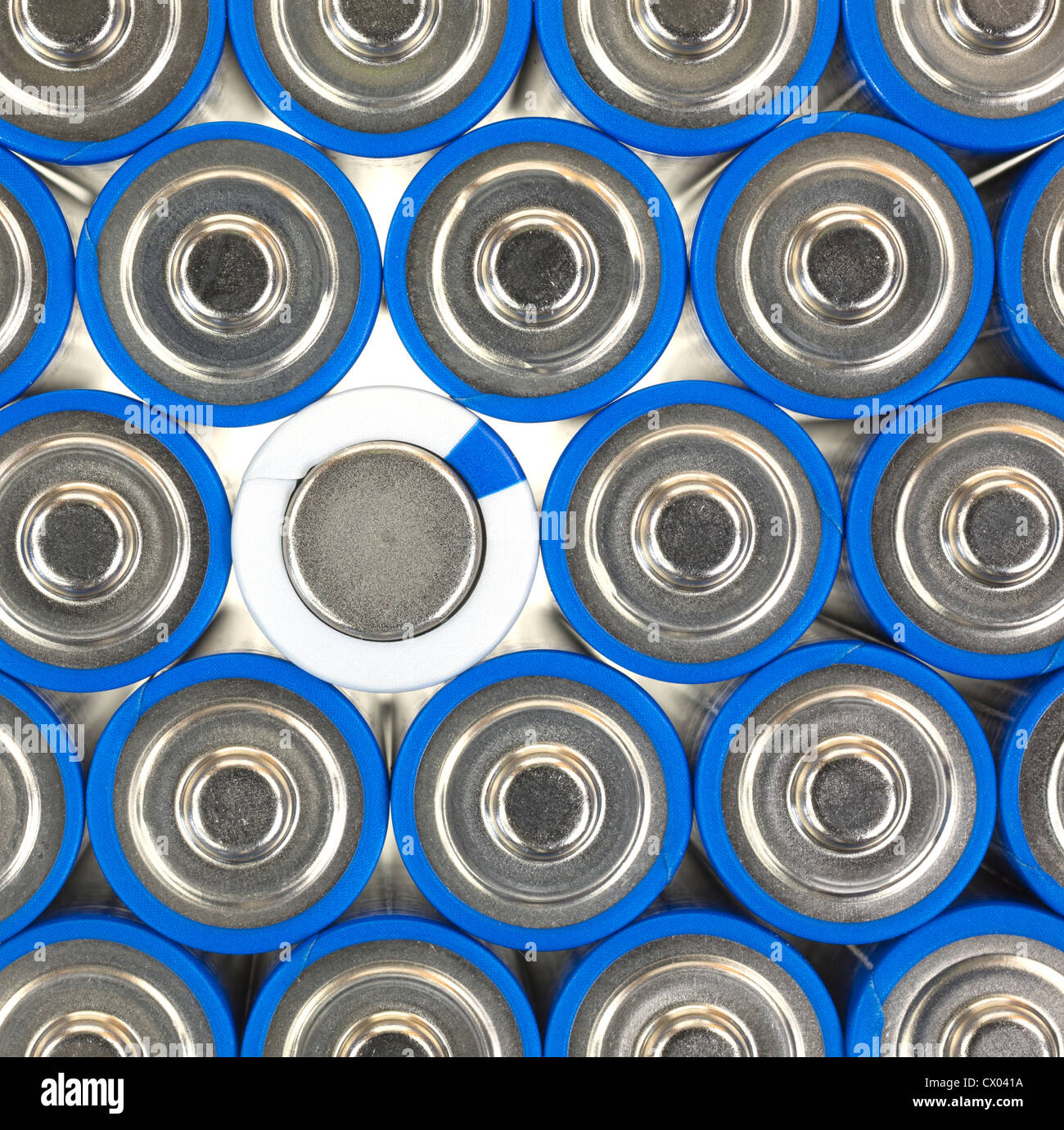 Pilas redondas azules fotografías e imágenes de alta resolución - Alamy