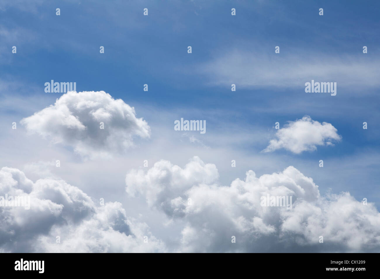 Las nubes en el cielo Foto de stock