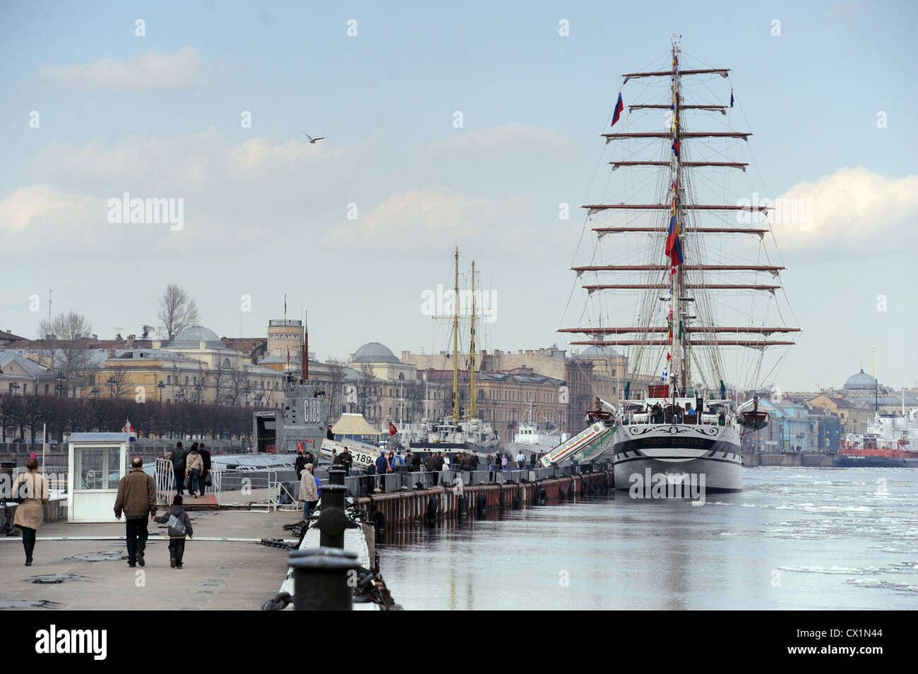 Resultado de imagen para imagenes del buque escuela simon bolivar en Rusia