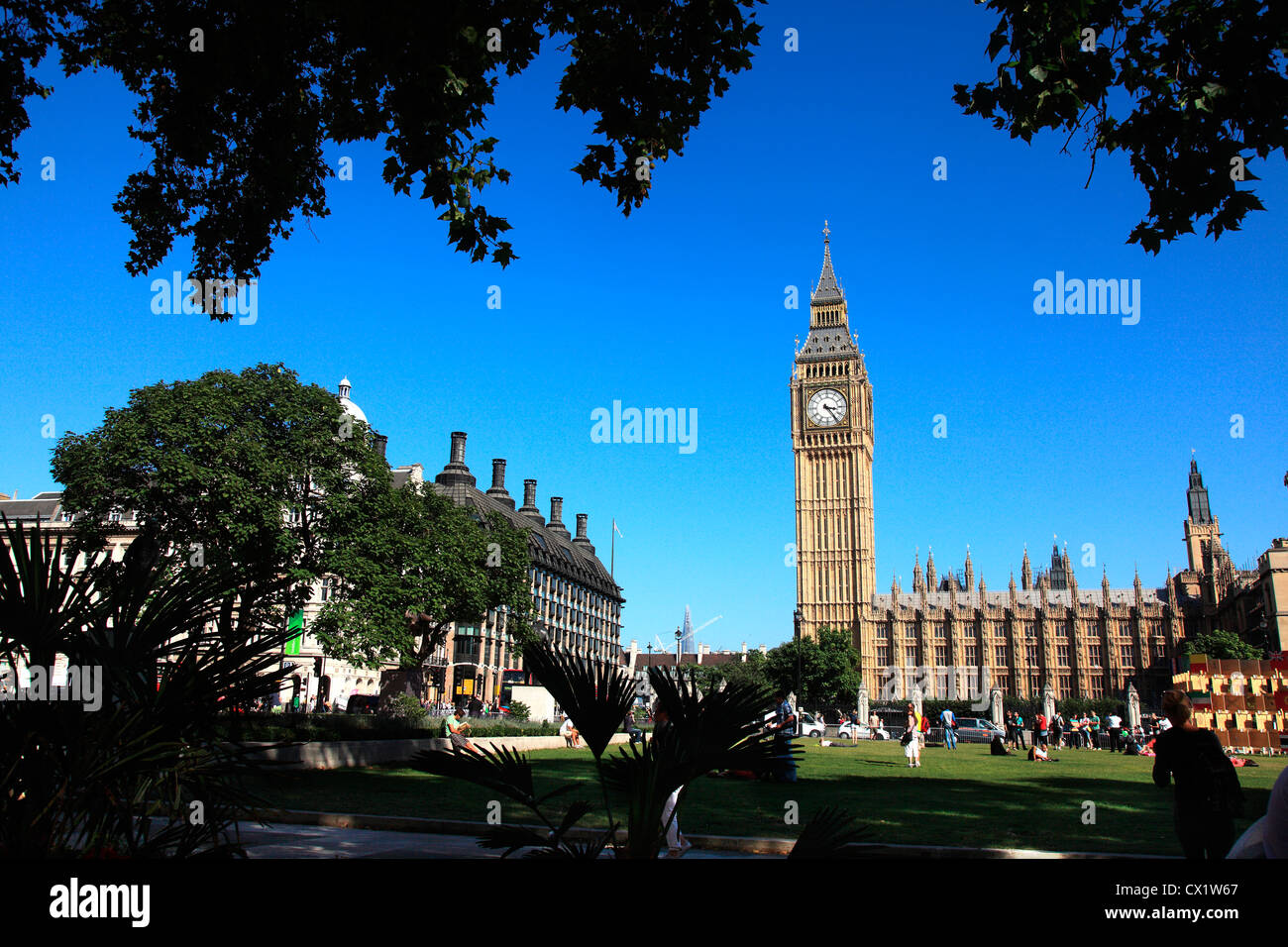 El Big Ben y las Casas del Parlamento de Westminster en Londres, Reino Unido. Foto de stock