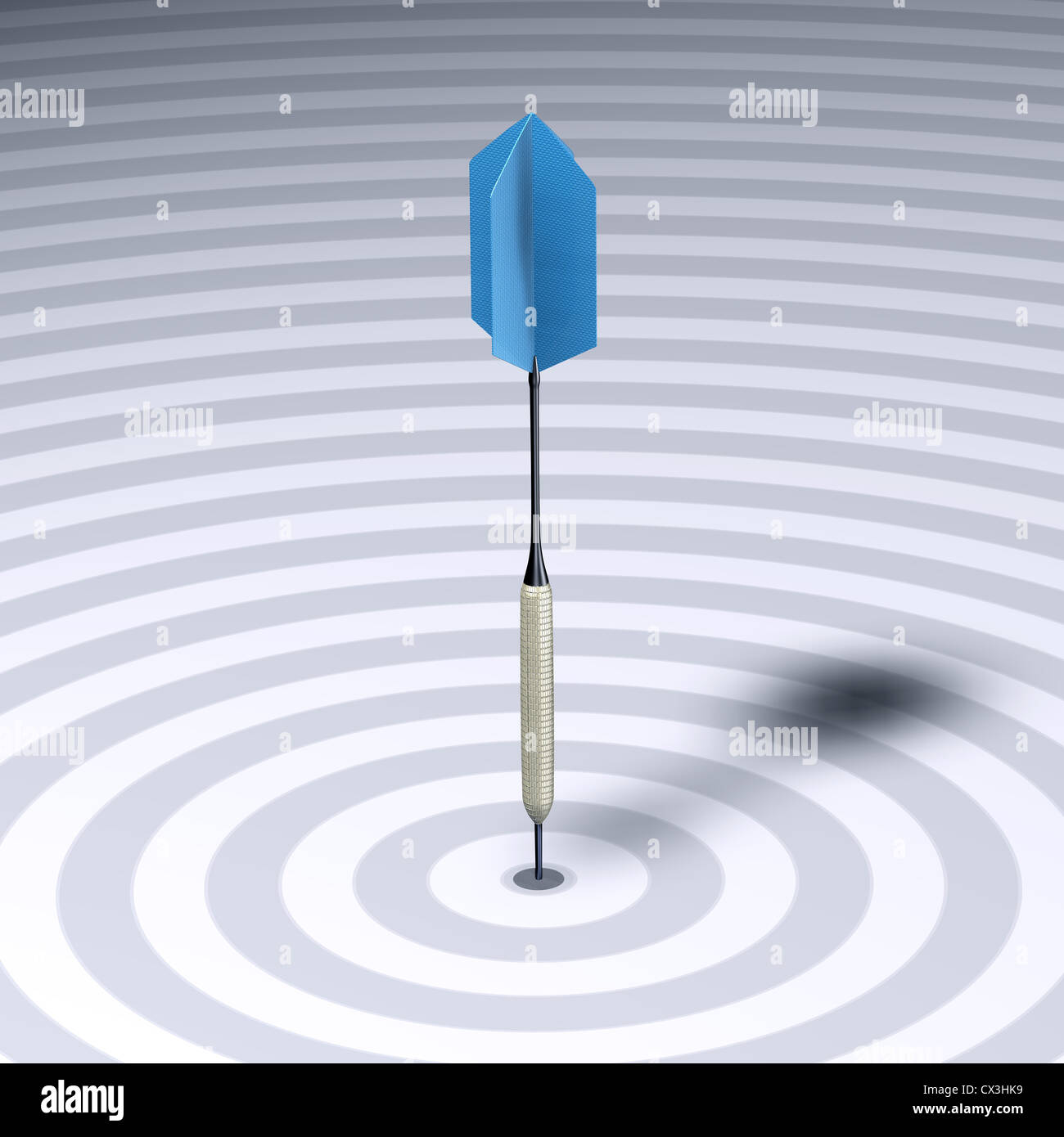 Mit Dartpfeil blauen Vuelos trifft mitten ins Schwarze (Bulls Eye) eine Dartscheibe - Un Dart golpear Bulls Eye en una diana Foto de stock