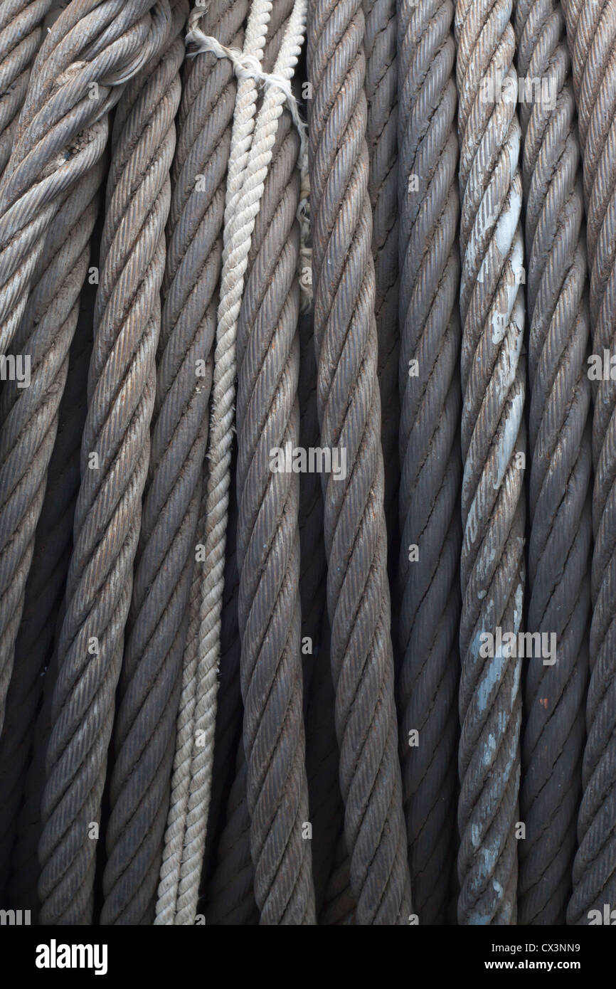Fondo de cuerda de hierro fotografías e imágenes de alta resolución - Alamy