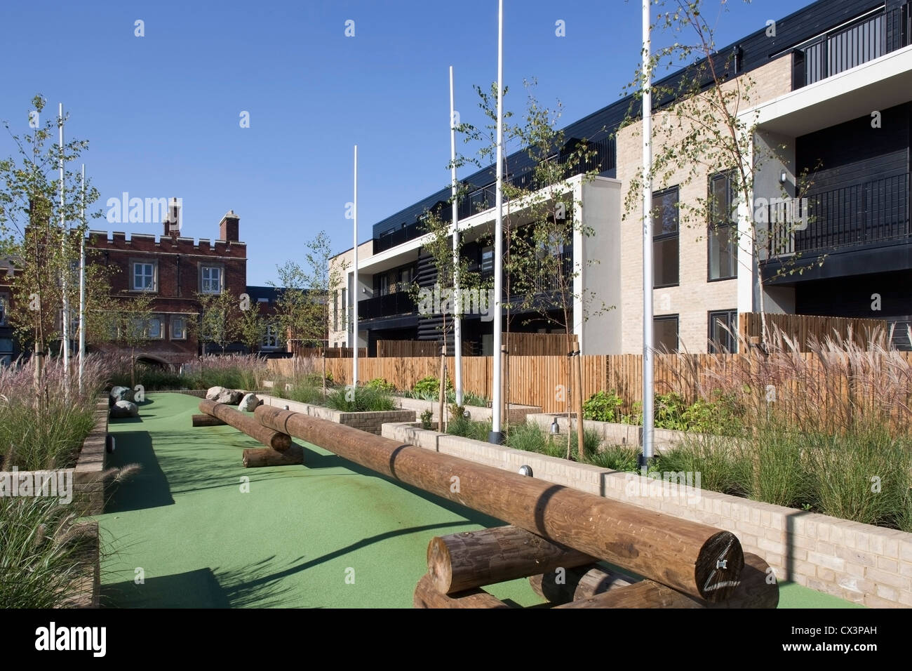 Real Academia Militar, Londres, Reino Unido. Arquitecto: John McAslan & Partners, 2012. Vista de nuevos apartamentos en la academia. Foto de stock