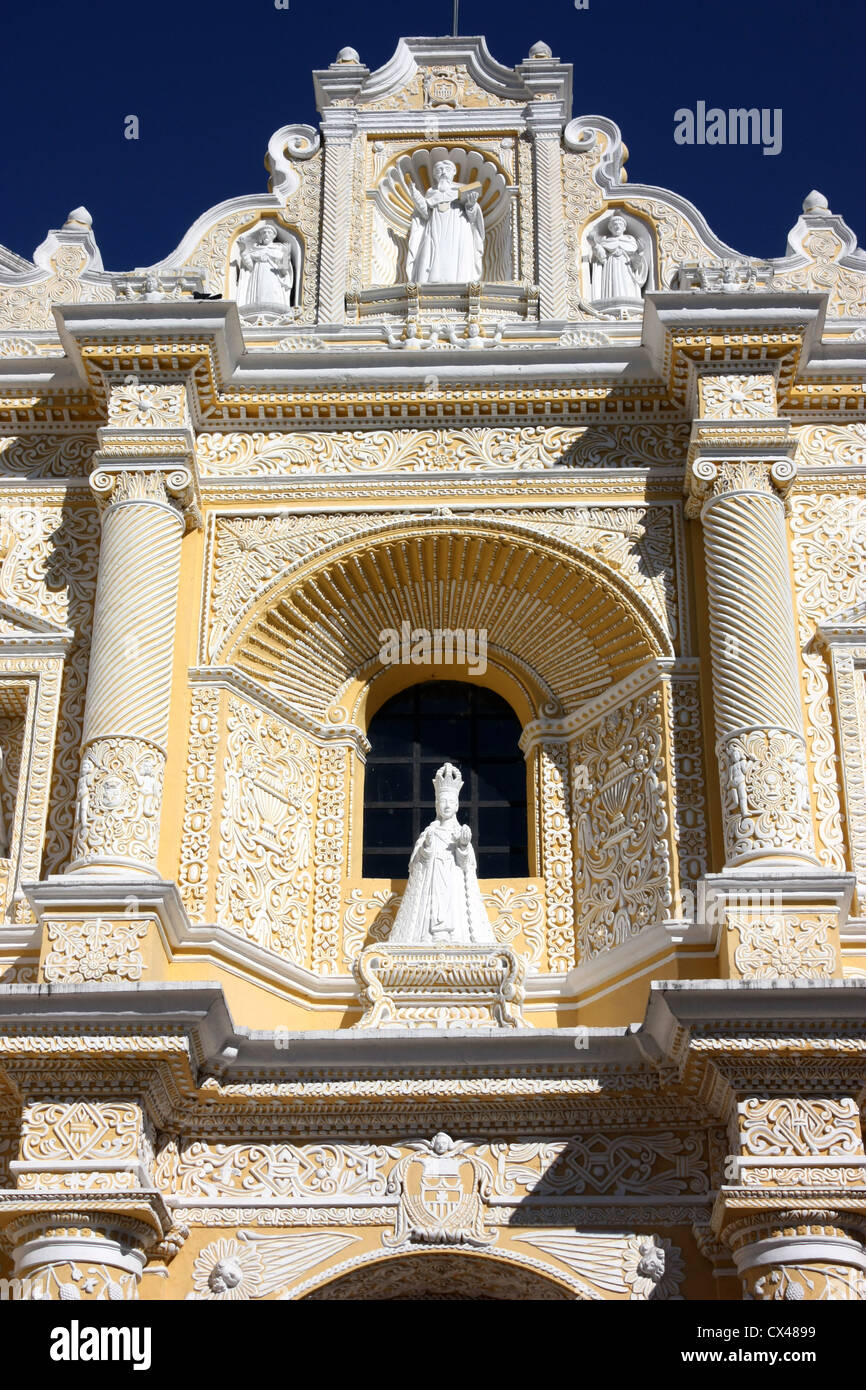 Iglesia La Merced en el Patrimonio Mundial de la UNESCO [Sitio] de Antigua, Guatemala, América Central Foto de stock