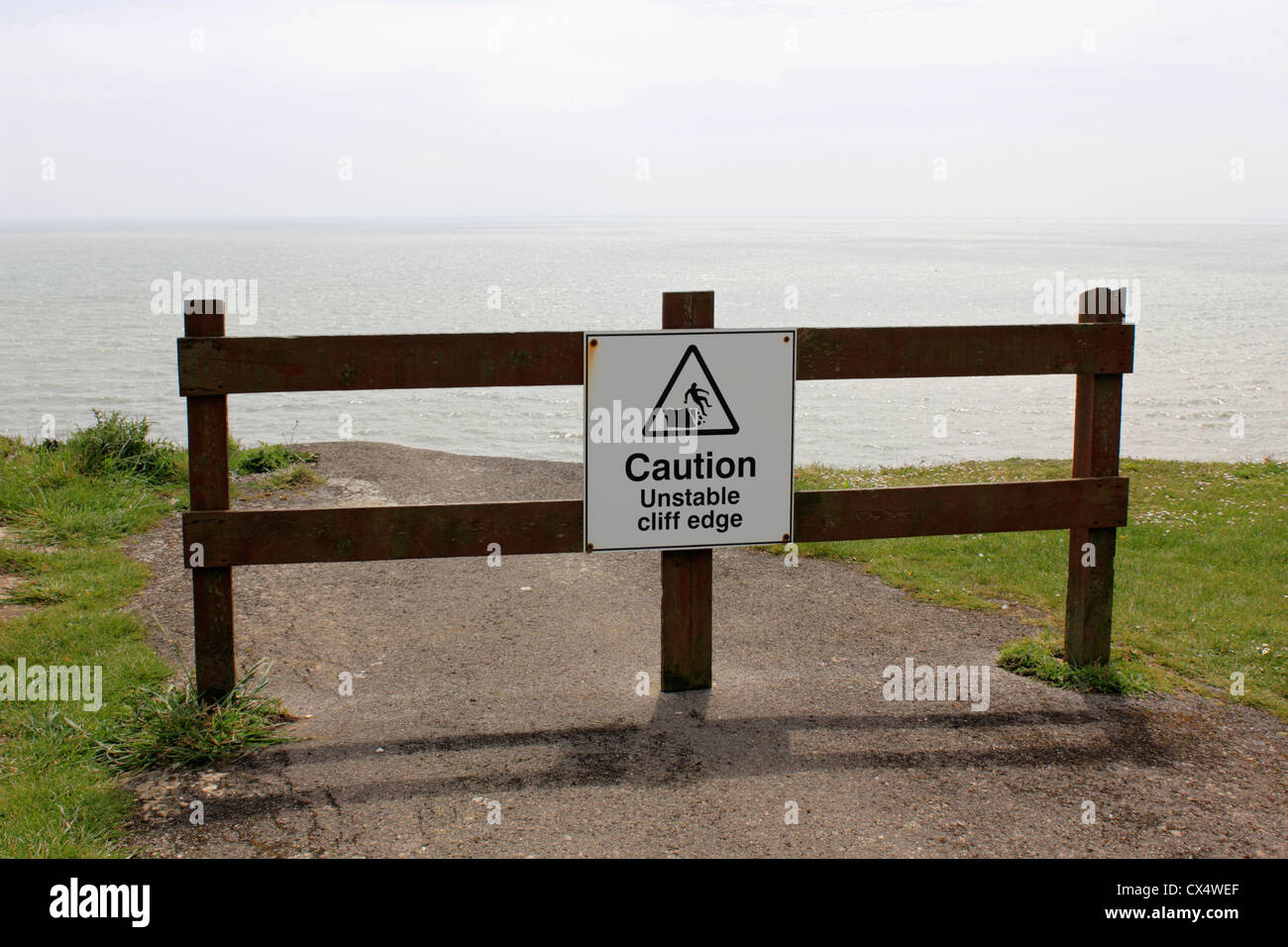 Cliff erosión entre Barton sobre mar y Highcliffe, Dorset, Inglaterra Foto de stock