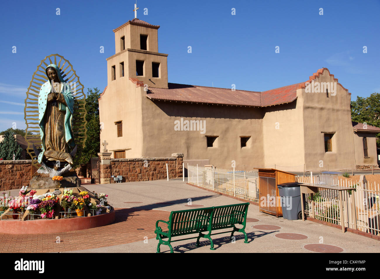El Santuario de Guadalupe iglesia santa fe new mexico nm nuestra señora de el santuario de Guadalupe plaza art Fotografía de stock - Alamy El Santuario de Guadalupe iglesia santa fe new mexico nm nuestra señora de el santuario de Guadalupe plaza art Fotografía de stock - Alamy