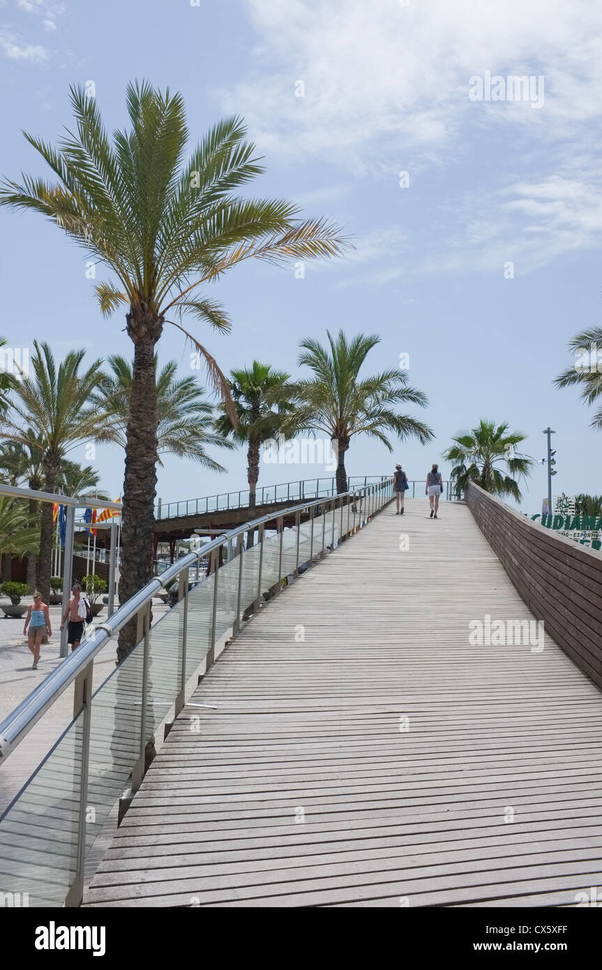 Puerto alcudia fotografías e imágenes de alta resolución - Alamy