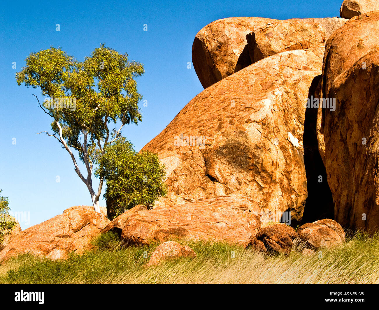 Las canicas del diablo, en el centro de Australia, el Territorio del Norte Foto de stock