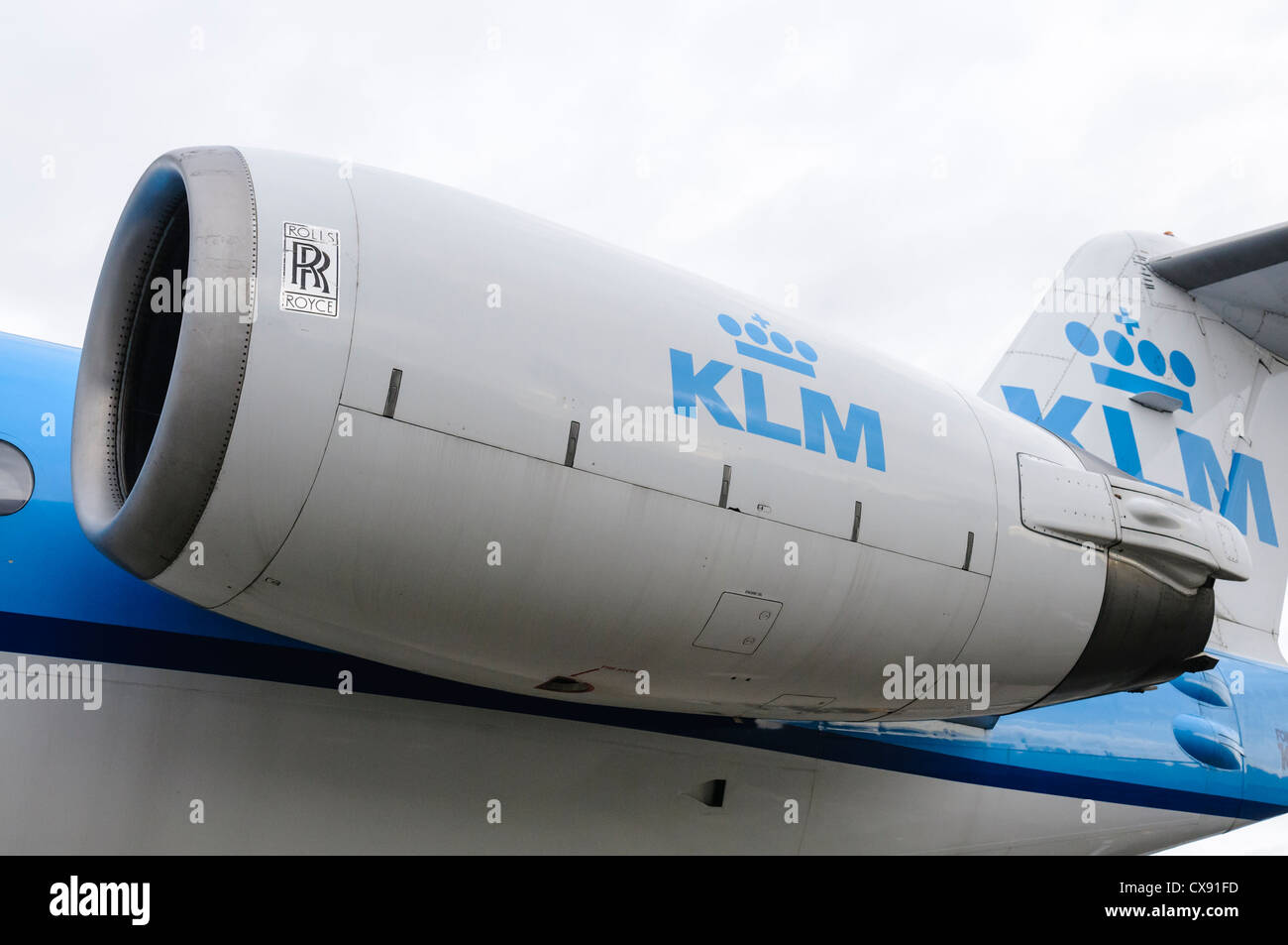 Rolls Royce RB-183 motor en un Fokker 100 de KLM Foto de stock