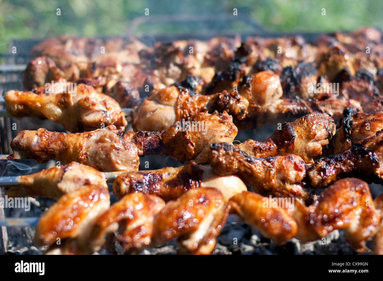 Barbacoa o pollo frito y carne de cerdo Foto de stock