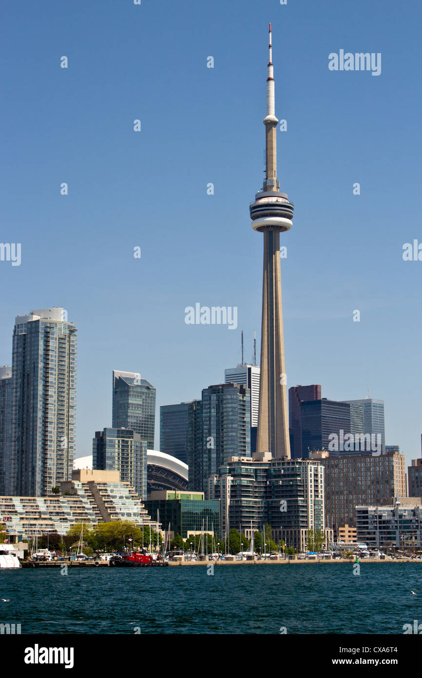 El centro de Toronto skyline con la CN Tower. Foto de stock