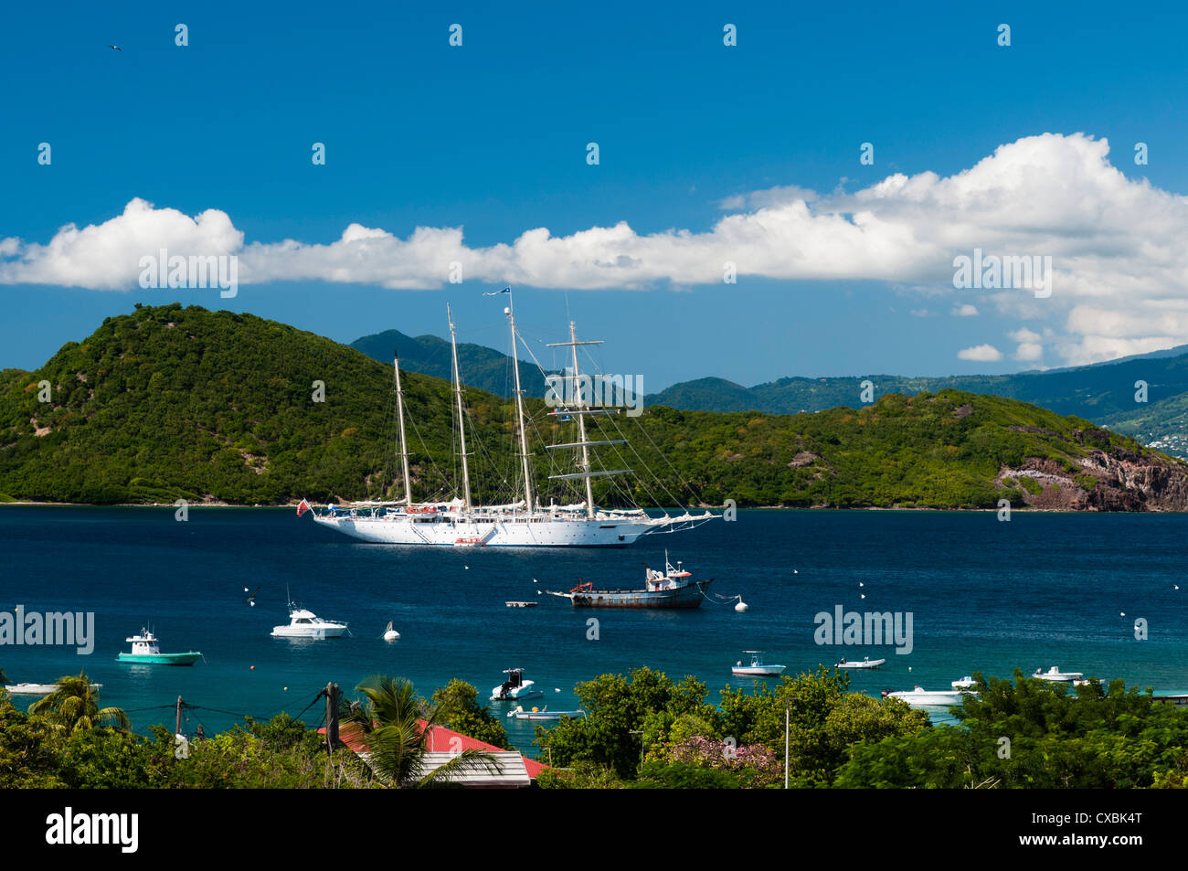 Star Clipper vela barco cruse, Le Bourg, Iles des Saintes, Terre de Haut, Guadalupe, Indias Occidentales, el Caribe francés, Francia Foto de stock