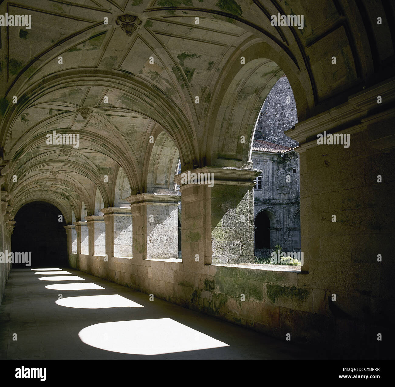 España. Galicia. Sobrado de los Monjes. La Abadía de sobrado. Claustro. Foto de stock