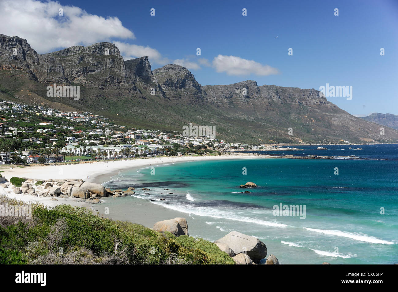 Los Doce Apóstoles, Camps Bay, Ciudad del Cabo, en la provincia del Cabo, Sudáfrica, África Foto de stock