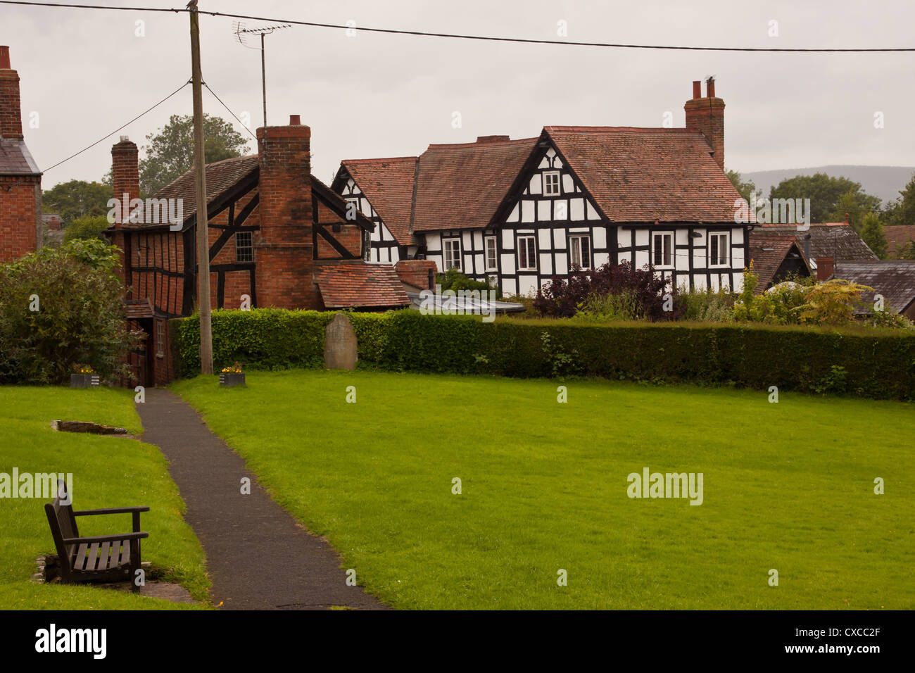 Casas medievales viviendas en la aldea de Pembridge Herefordshire Inglaterra. Foto de stock